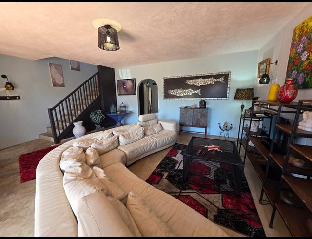 3 BEDROOM TOWNHOUSE FOR SALE IN THREE RIVERS